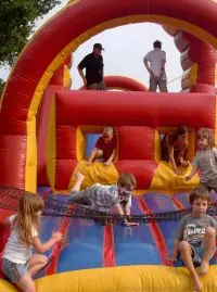 Kinder beim Stadtteilfest